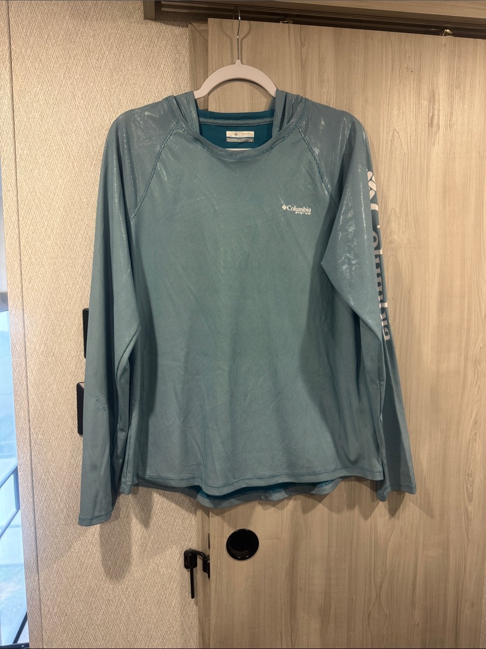 Columbia Women's Long-Sleeve Performance Top in Teal